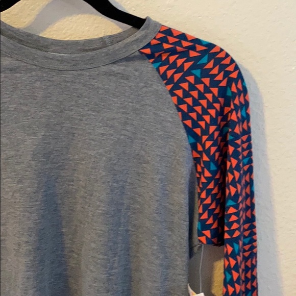 LuLaRoe top - Picture 4 of 4